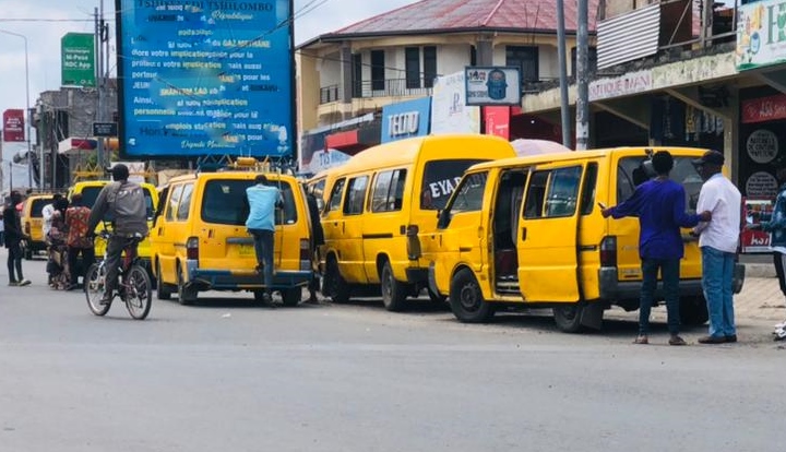 La mesure urbaine de peindre les taxis en jaune engendrera un manque à gagner de plus de 3millions de dollars américains aux conducteurs des taxis